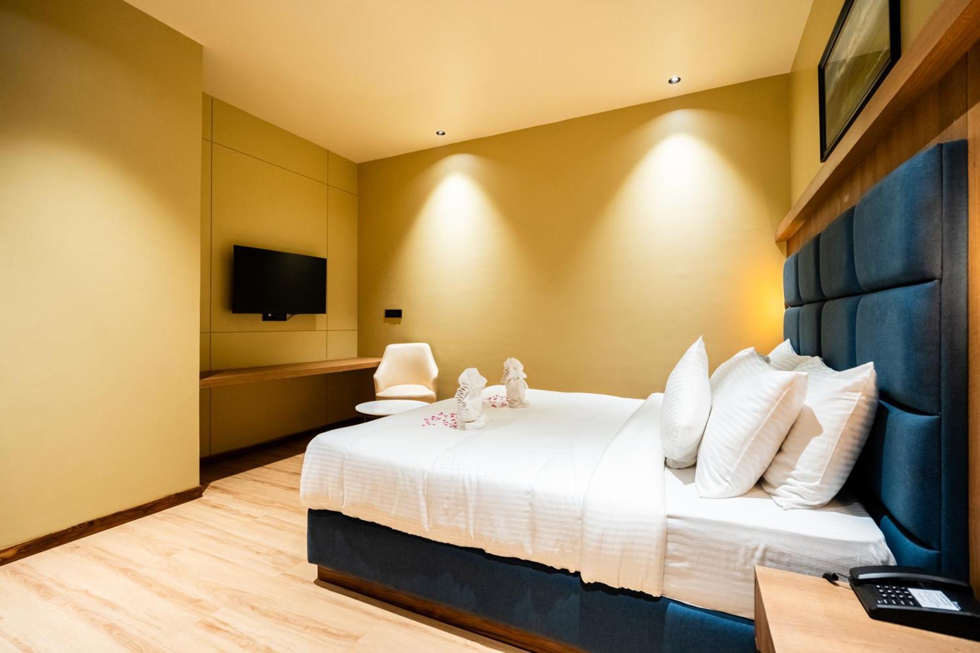 The White Rock Inn & Dine Shillong Ngoại thất bức ảnh